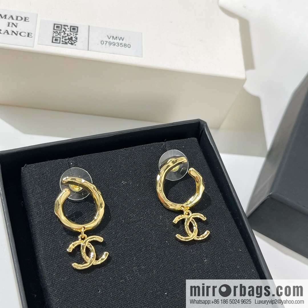 New ☑️ CHANEL Chanel gold double c stud earrings