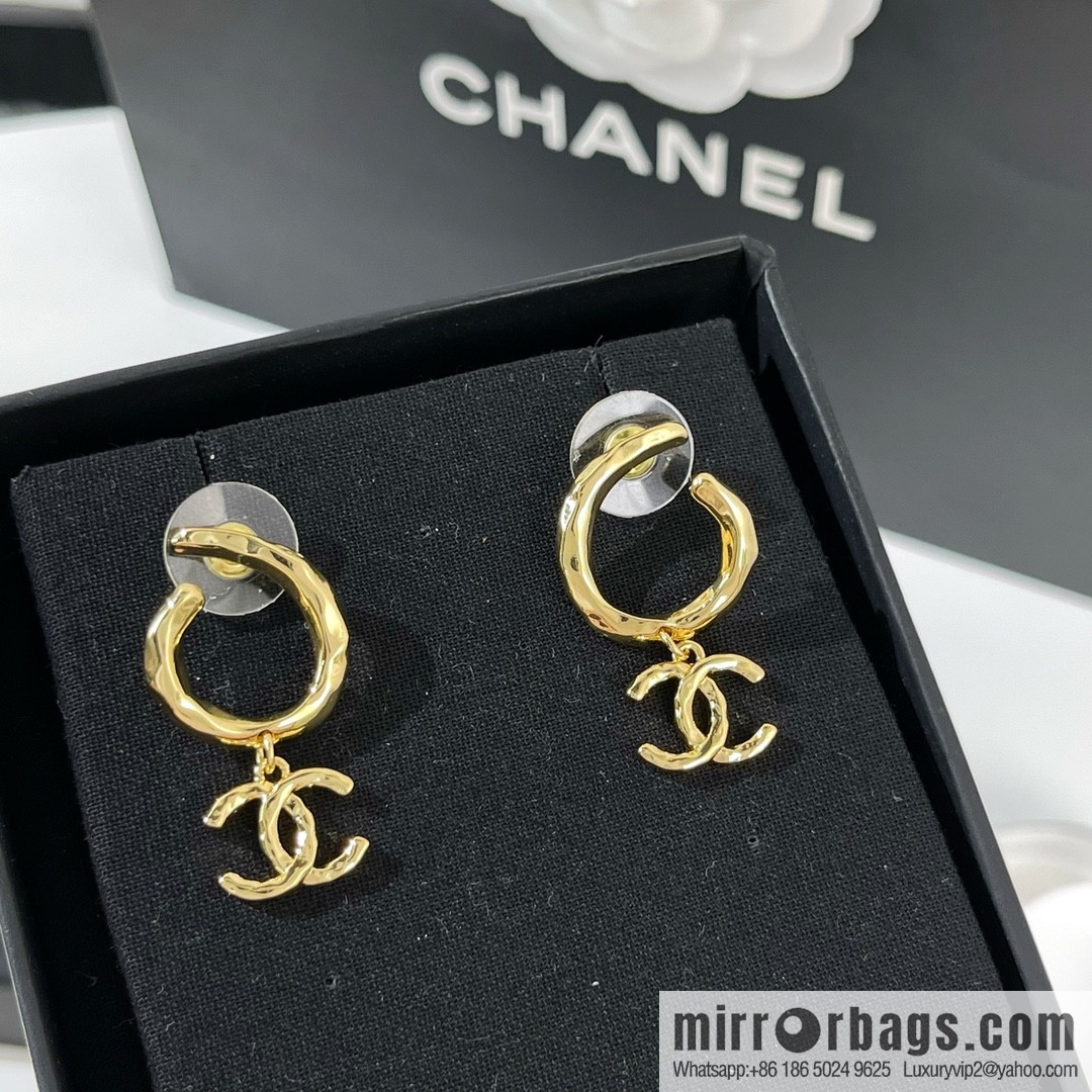 New ☑️ CHANEL Chanel gold double c stud earrings