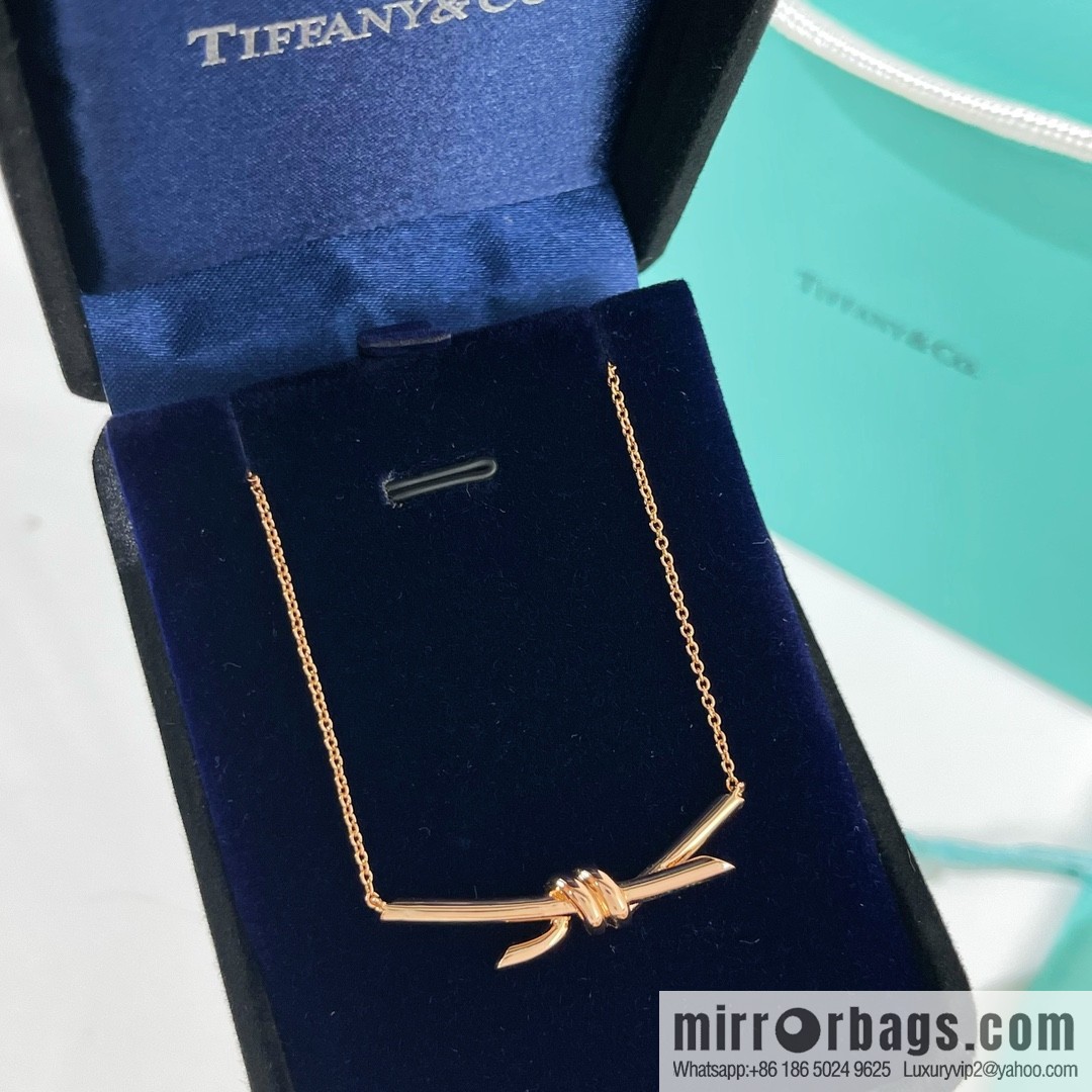 New ☑️ Tiffany & Co. Tiffany knot necklace