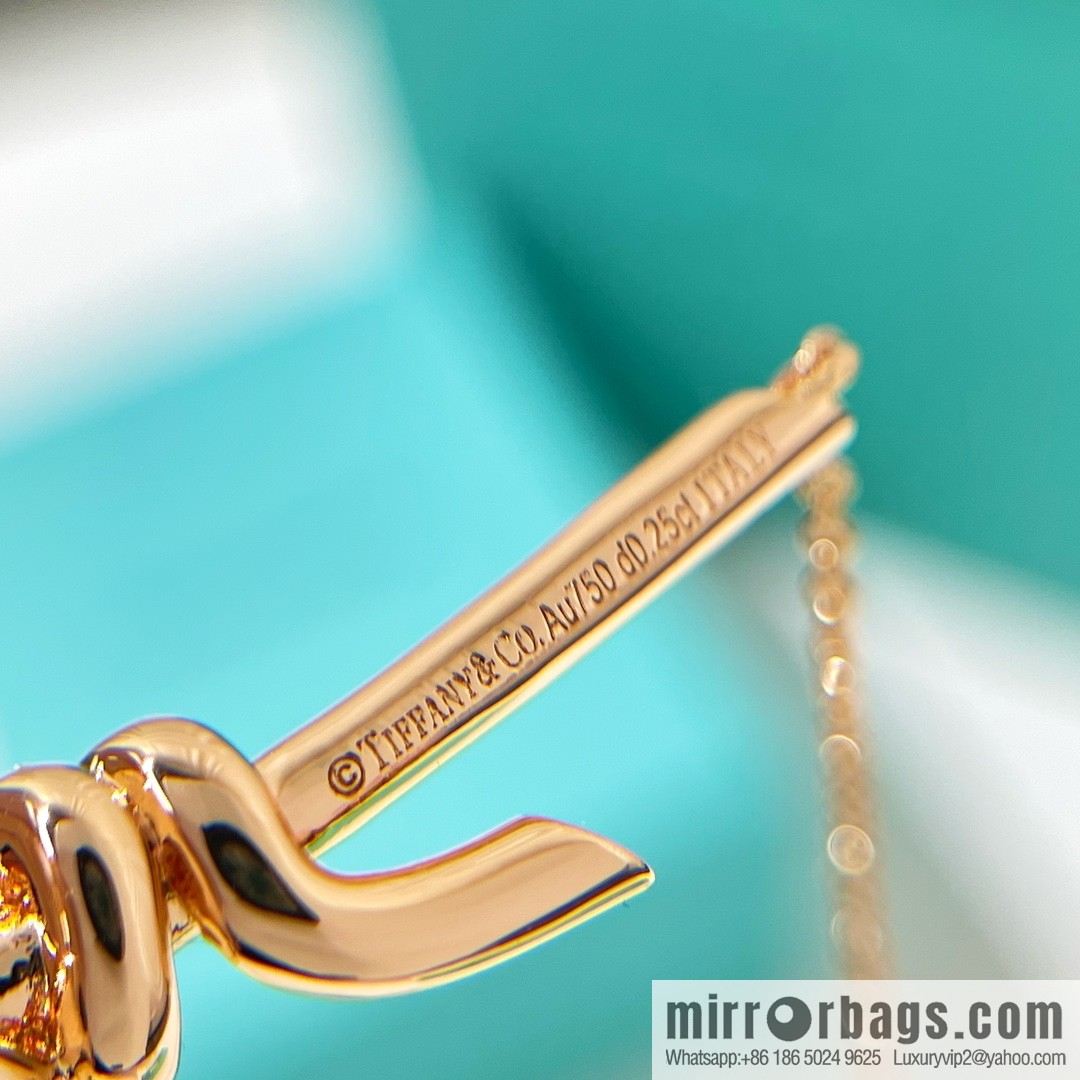 New ☑️ Tiffany & Co. Tiffany knot necklace