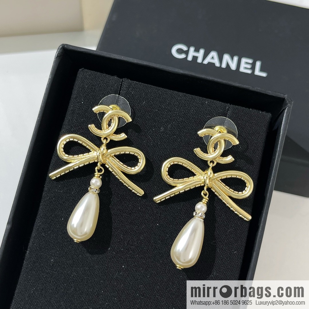New ☑️ CHANEL Chanel double c bow, pearl, stud earrings
