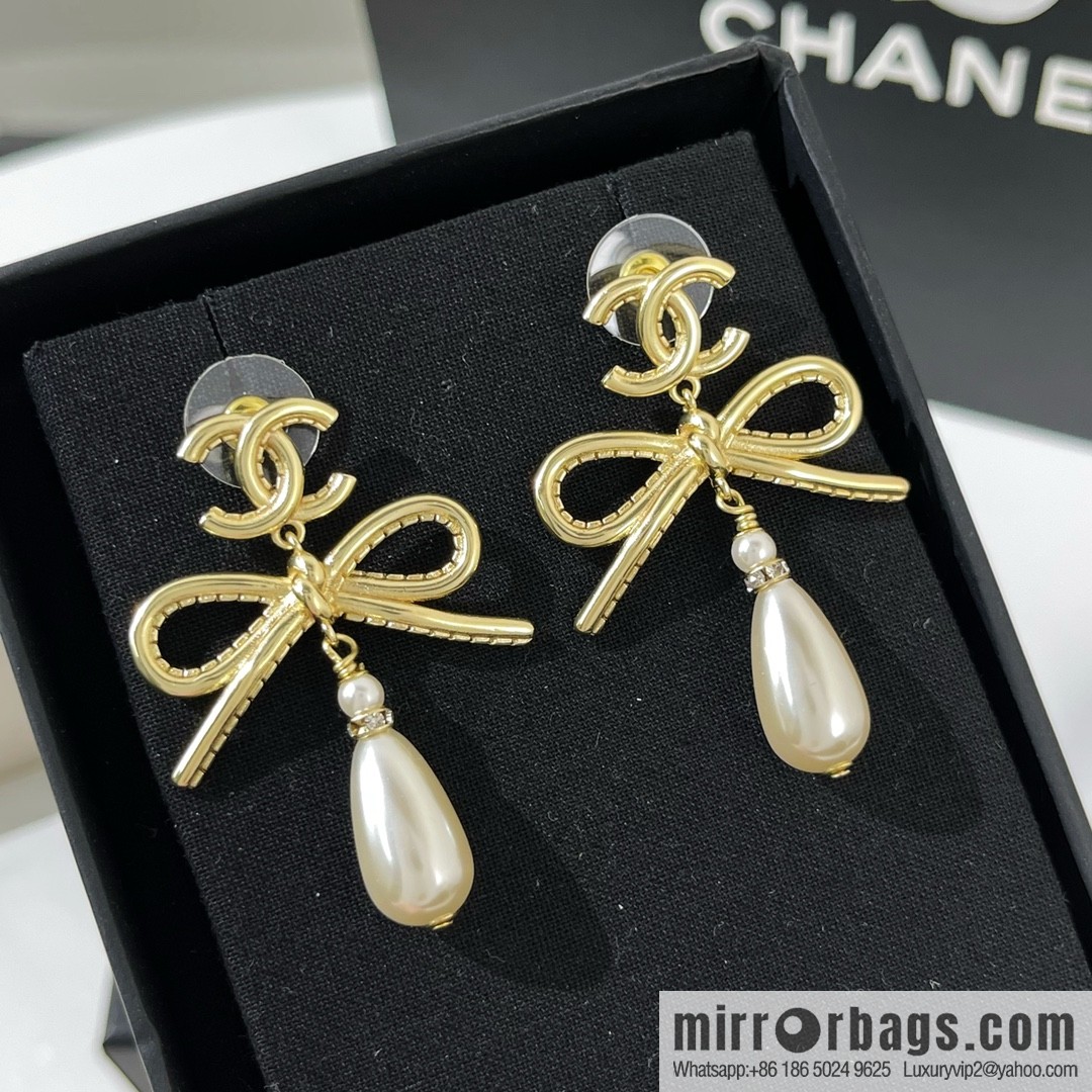 New ☑️ CHANEL Chanel double c bow, pearl, stud earrings
