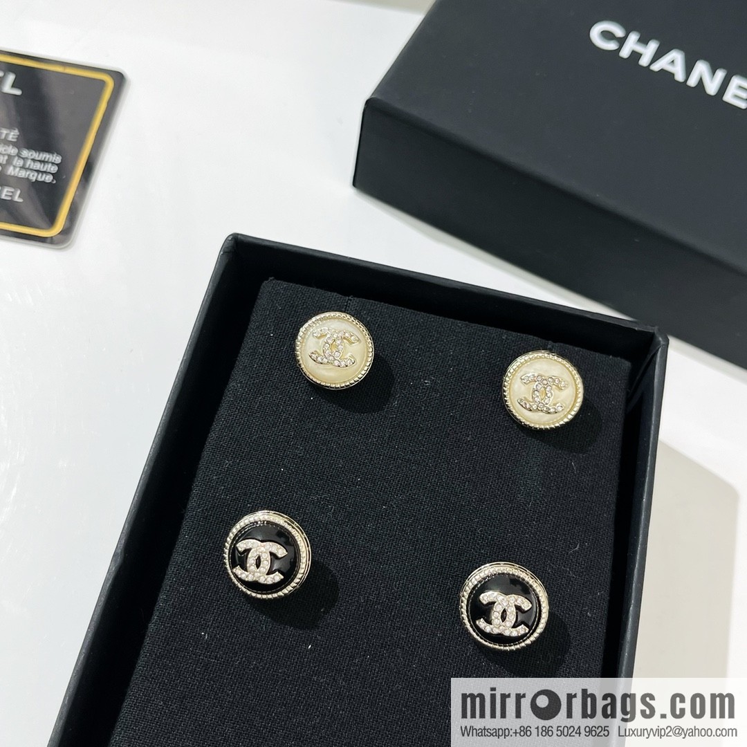New ☑️ CHANEL Chanel double c full diamond, black and white beads, stud earrings