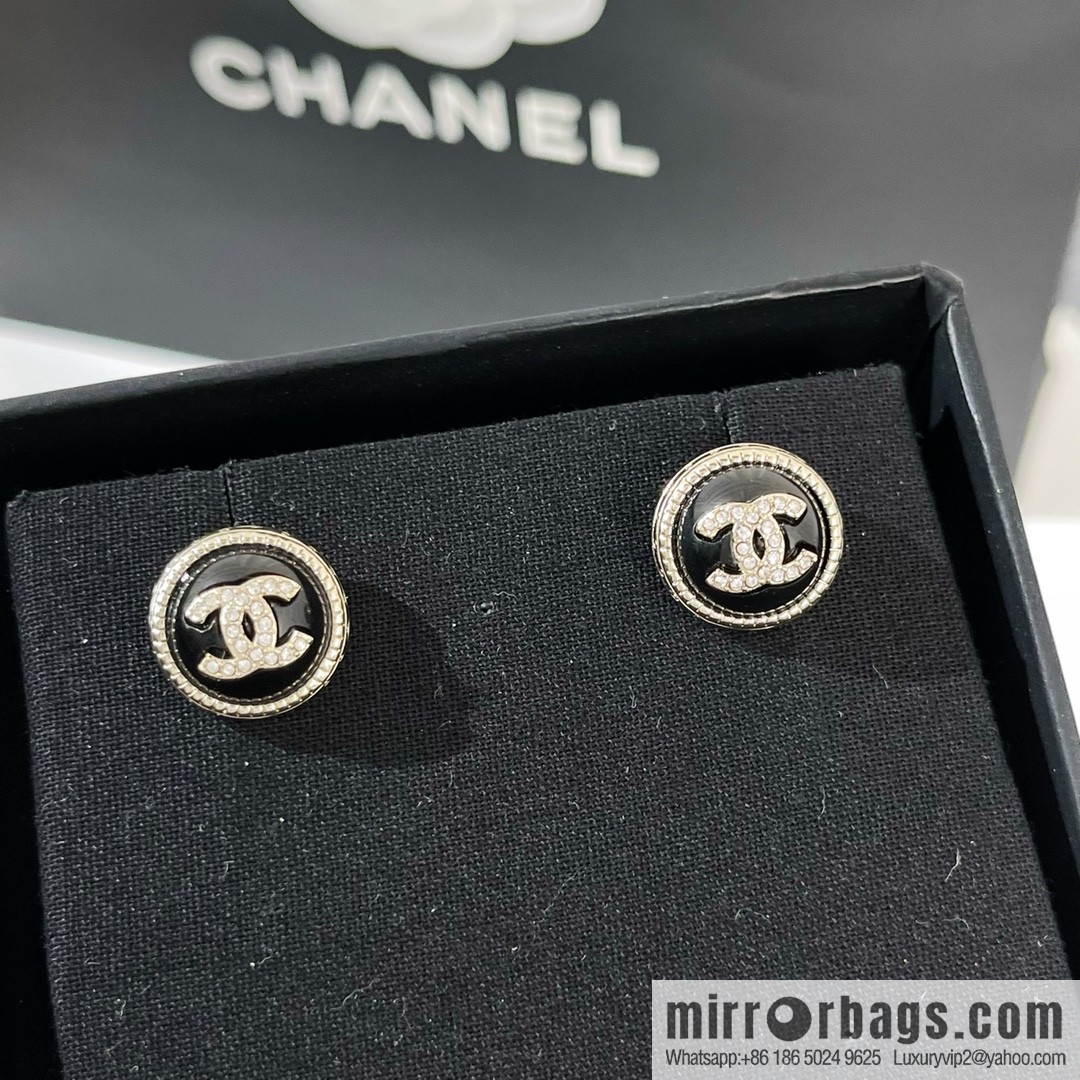 New ☑️ CHANEL Chanel double c full diamond, black and white beads, stud earrings