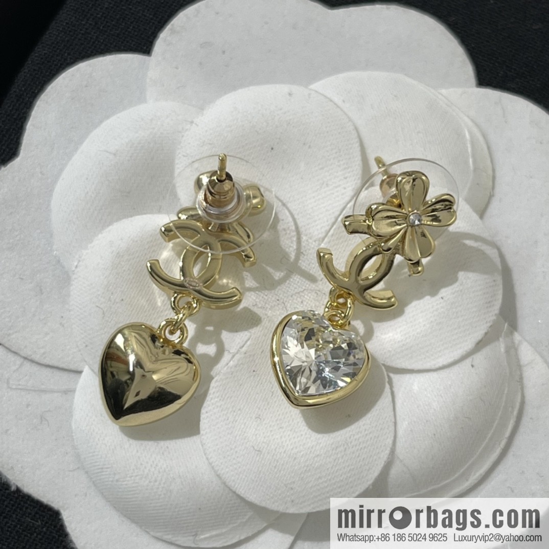 New ☑️ CHANEL Chanel double c four-leaf clover peach heart earrings