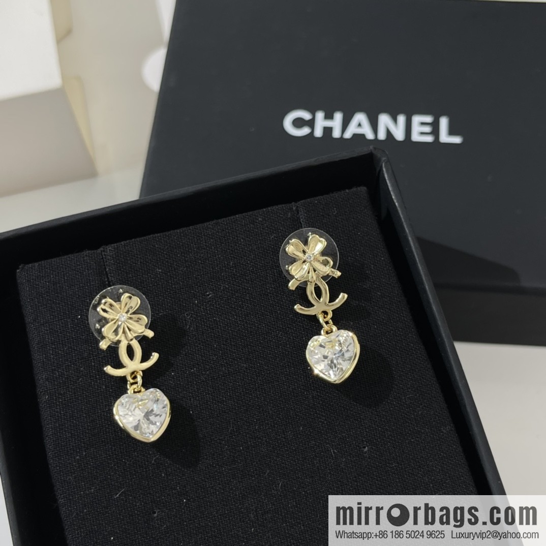 New ☑️ CHANEL Chanel double c four-leaf clover peach heart earrings