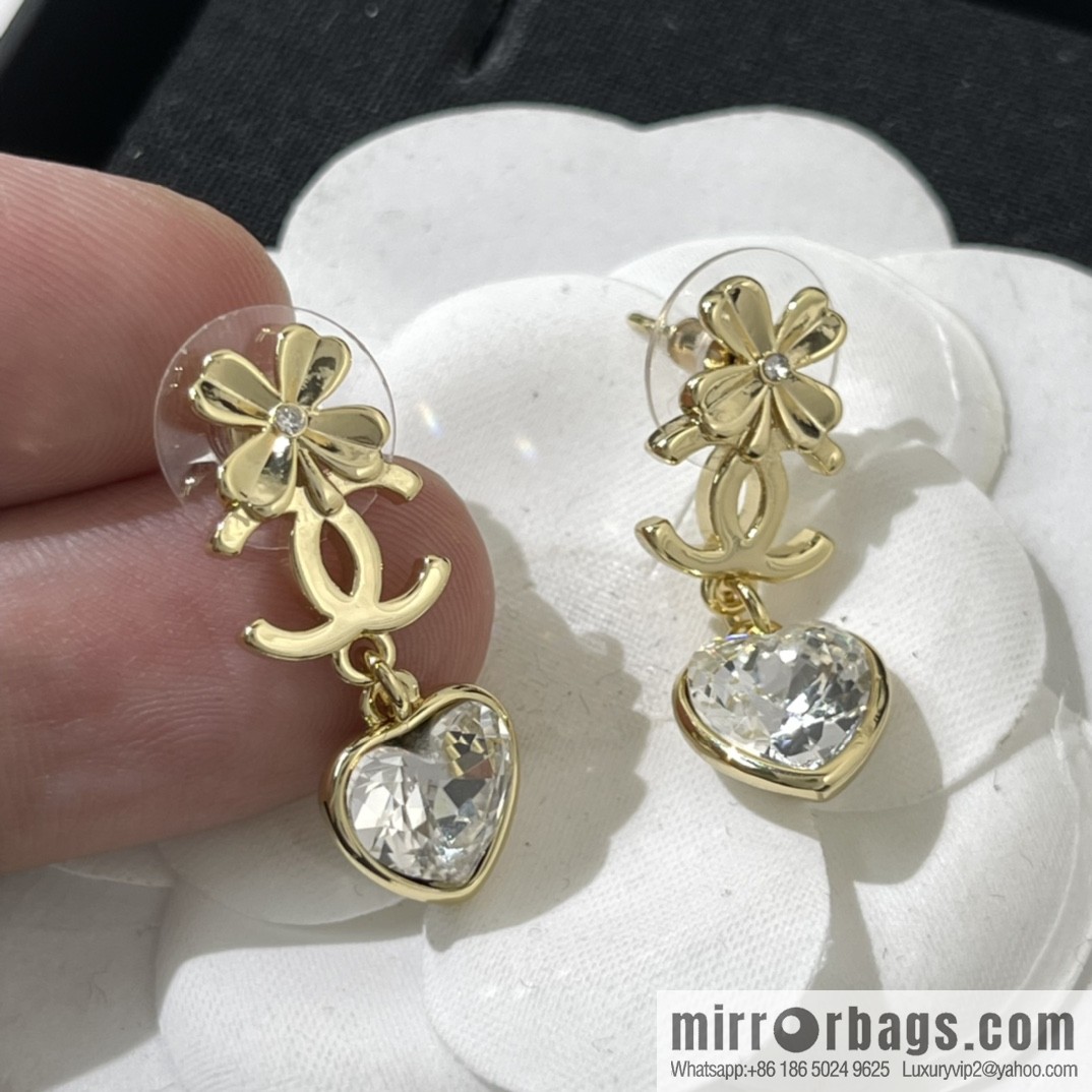 New ☑️ CHANEL Chanel double c four-leaf clover peach heart earrings
