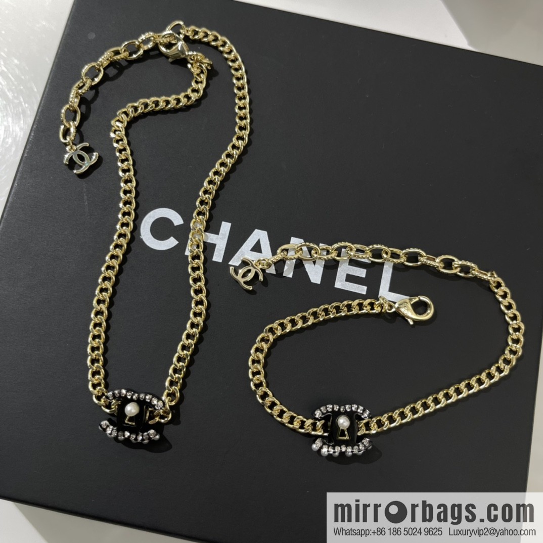 New ☑️ CHANEL Chanel acrylic pearl necklace bracelet