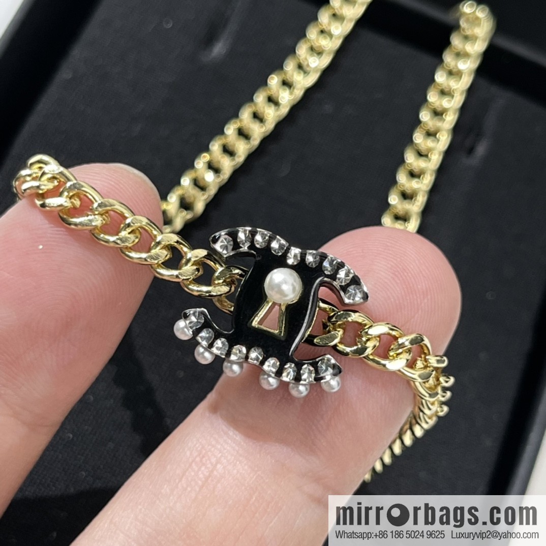 New ☑️ CHANEL Chanel acrylic pearl necklace bracelet