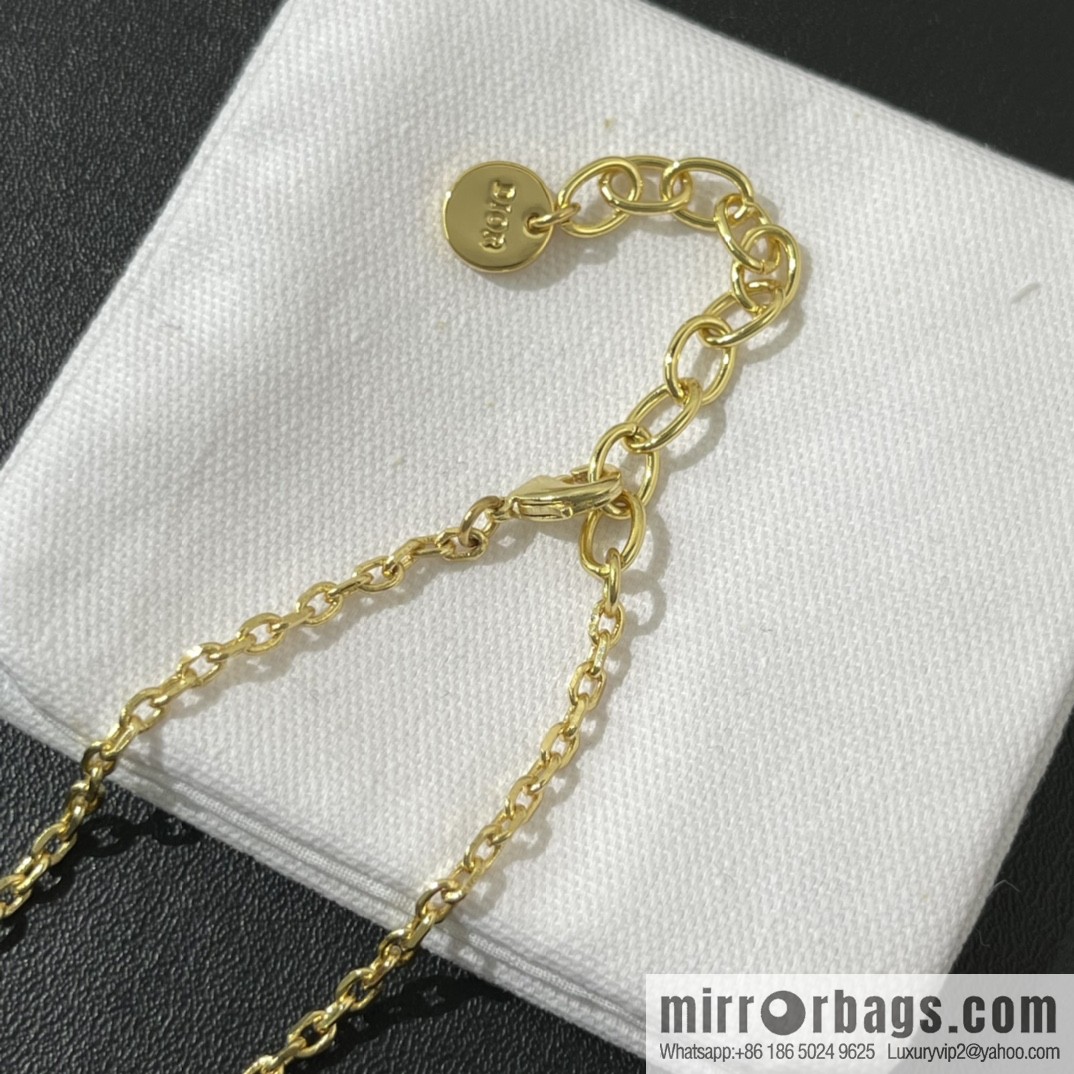 New ☑️ DIOR Dior letter necklace bracelet