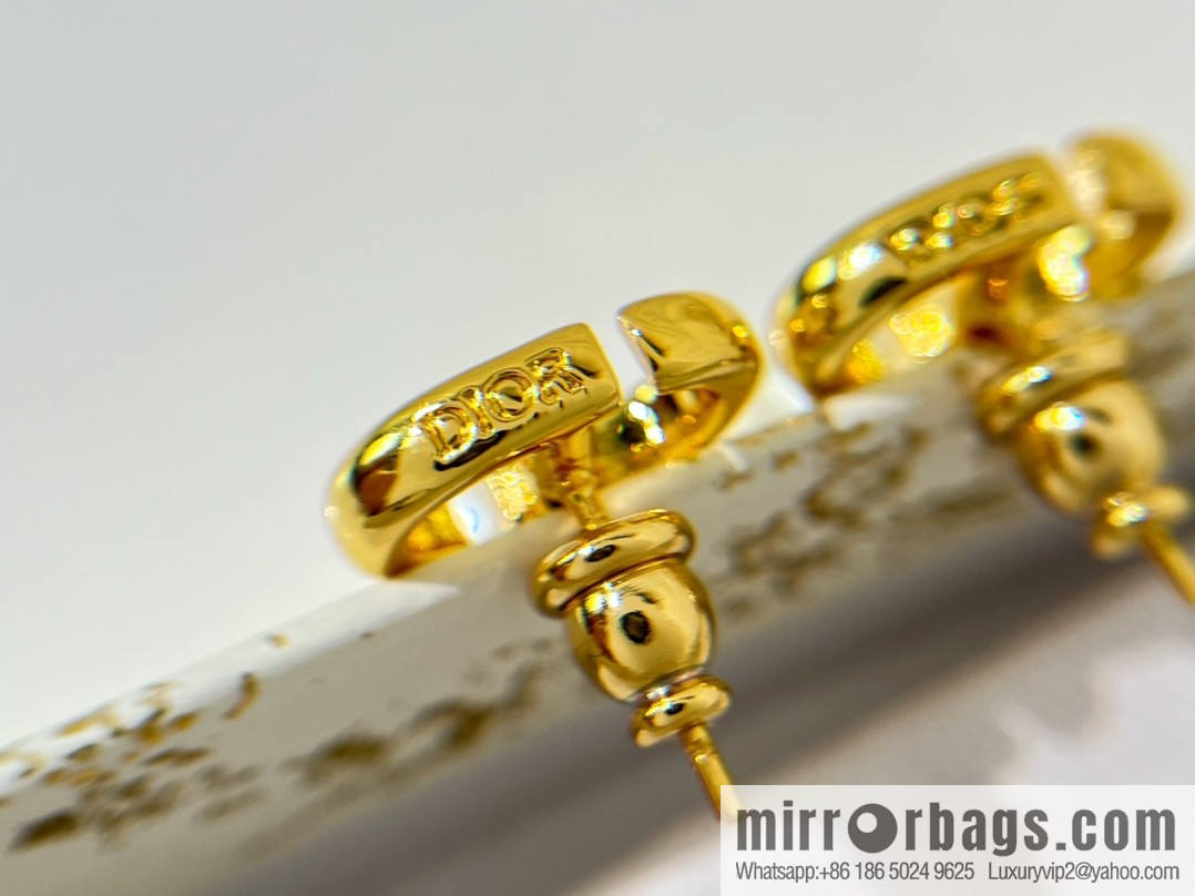 New ☑️ DIOR Dior CD pearl stud earrings
