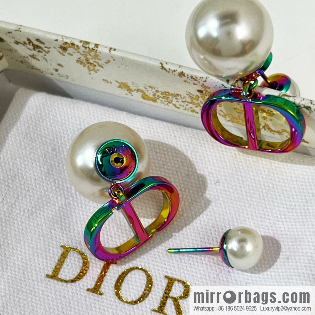 New ☑️ DIOR Dior CD size pearl stud earrings