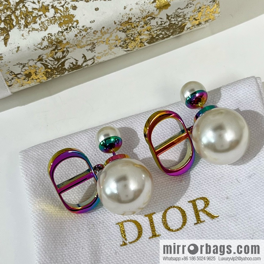 New ☑️ DIOR Dior CD size pearl stud earrings