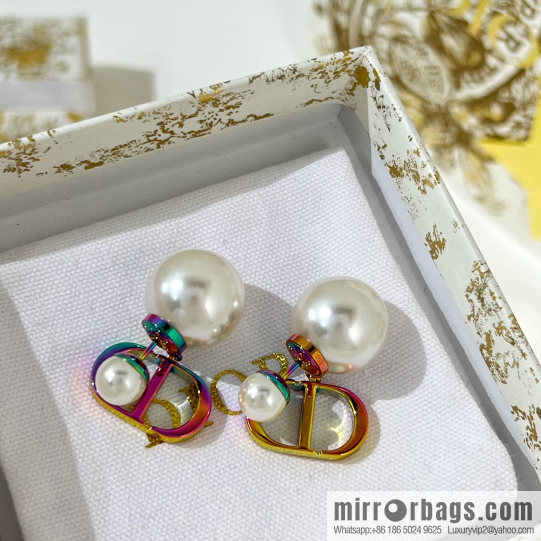 New ☑️ DIOR Dior CD size pearl stud earrings