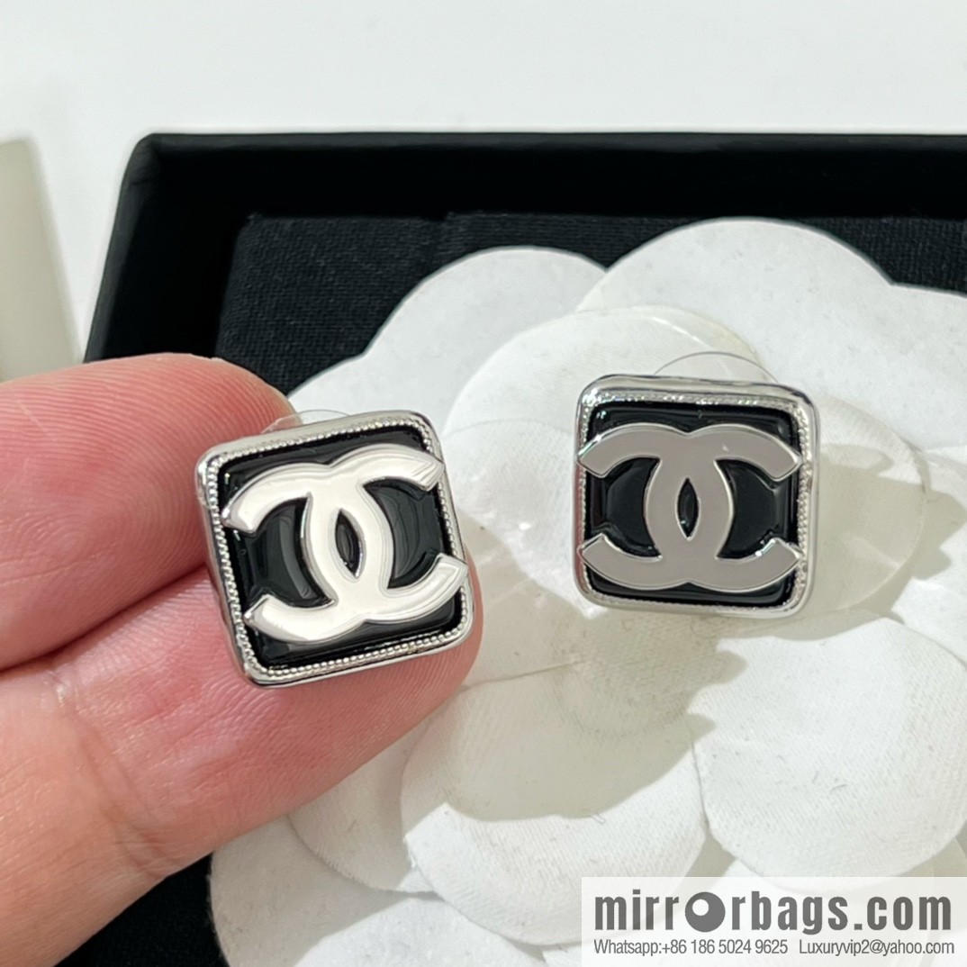 New ☑️ CHANEL Chanel double c square black and white stud earrings