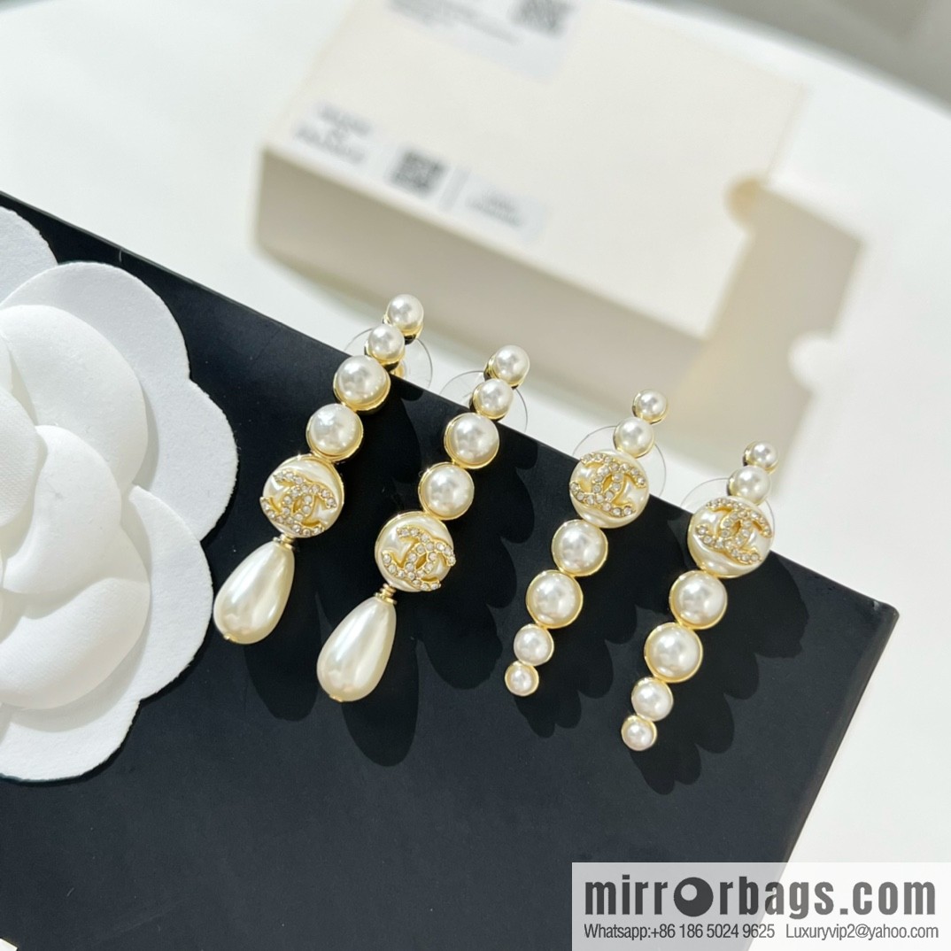 New ☑️ CHANEL Chanel double c pearl stud earrings
