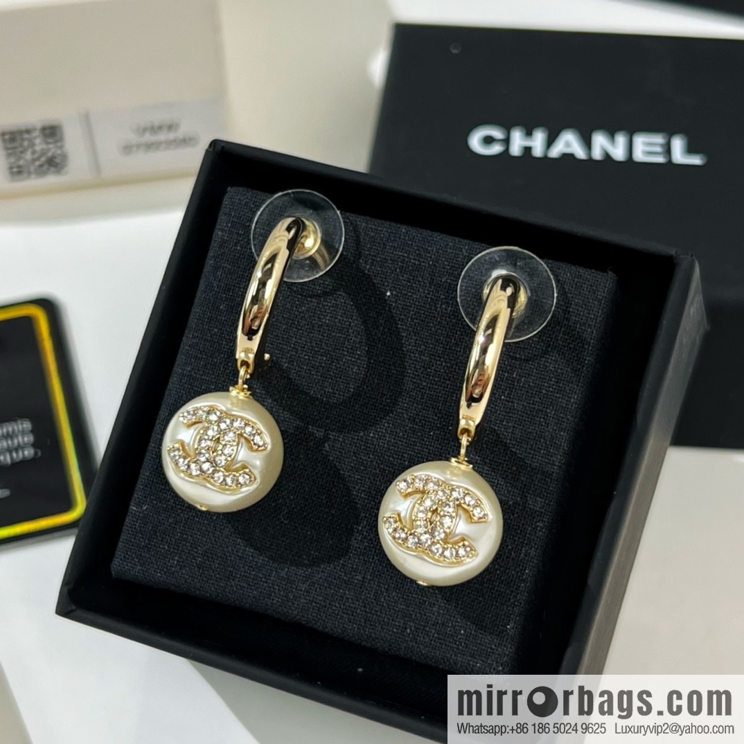 New ☑️ CHANEL Chanel double c pearl stud earrings