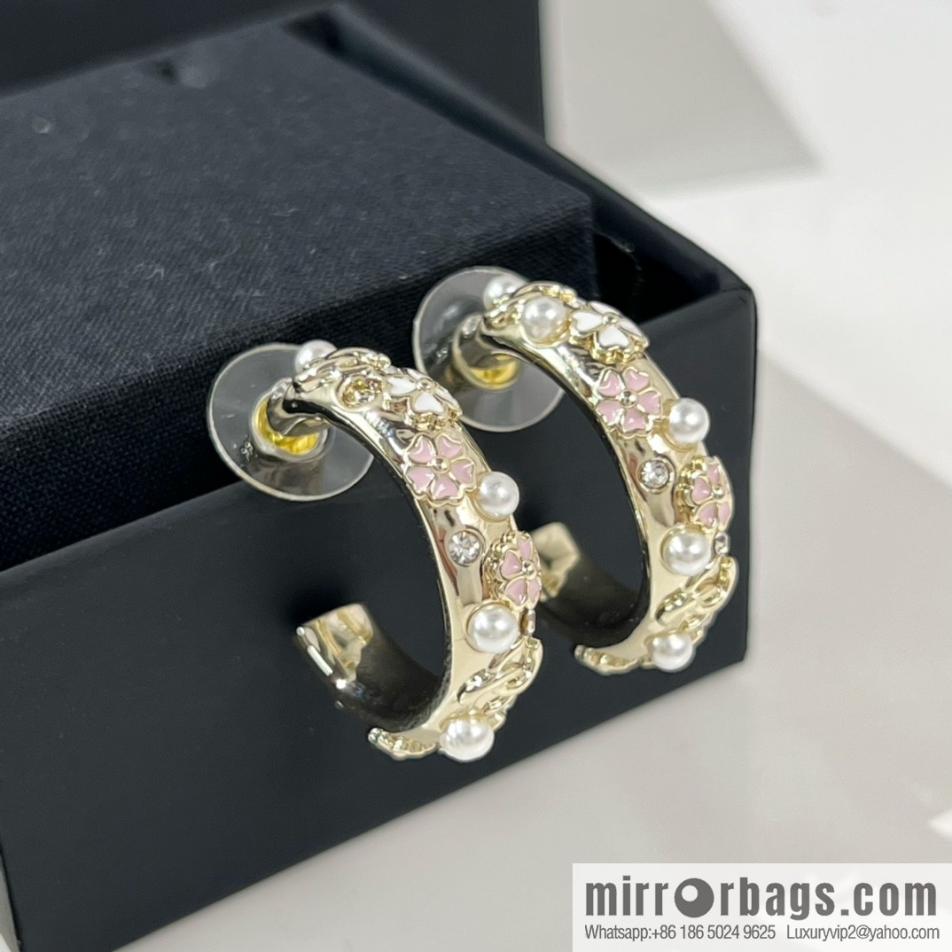 New ☑️ CHANEL Chanel double c camellia stud earrings