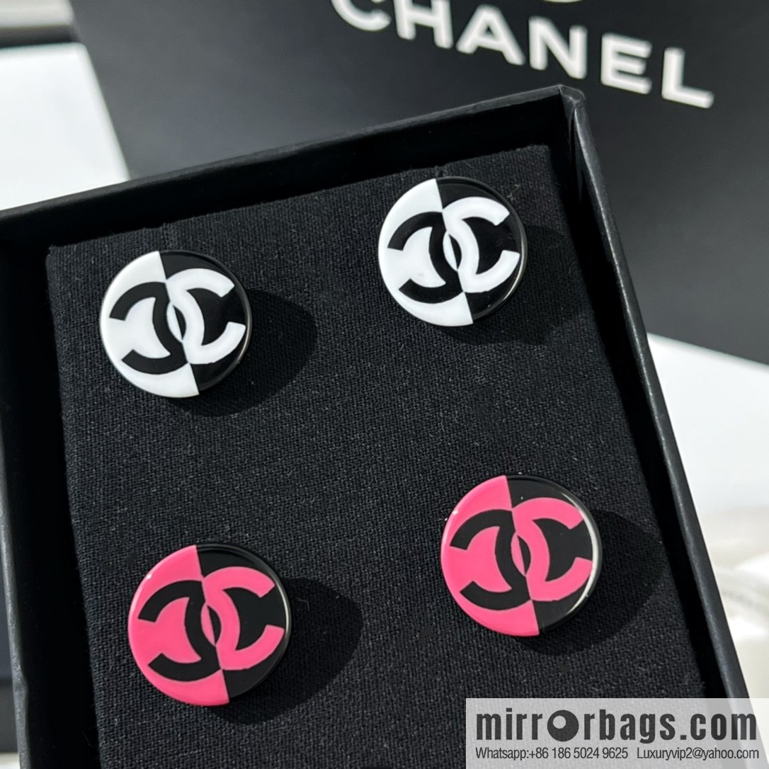 New ☑️ CHANEL Chanel double c acrylic stud earrings