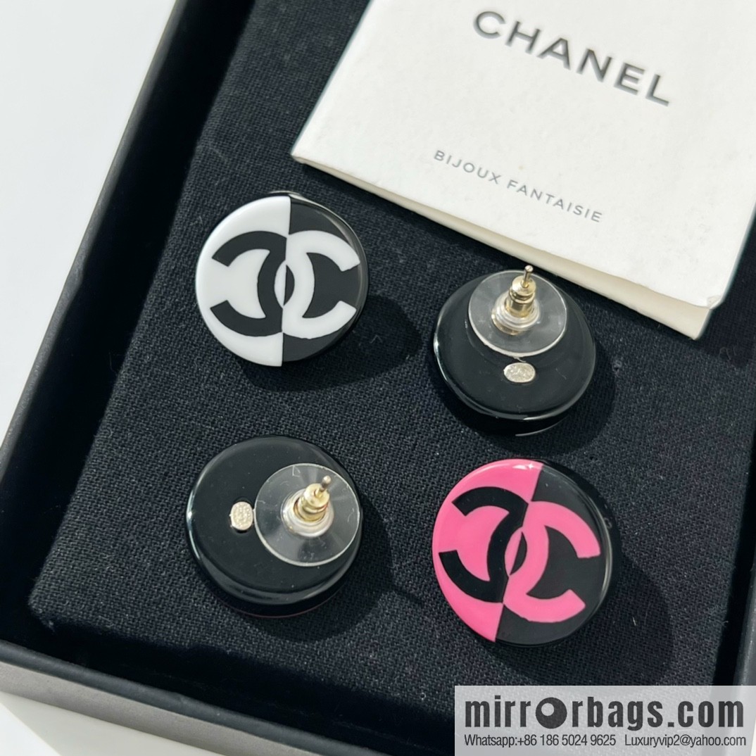 New ☑️ CHANEL Chanel double c acrylic stud earrings