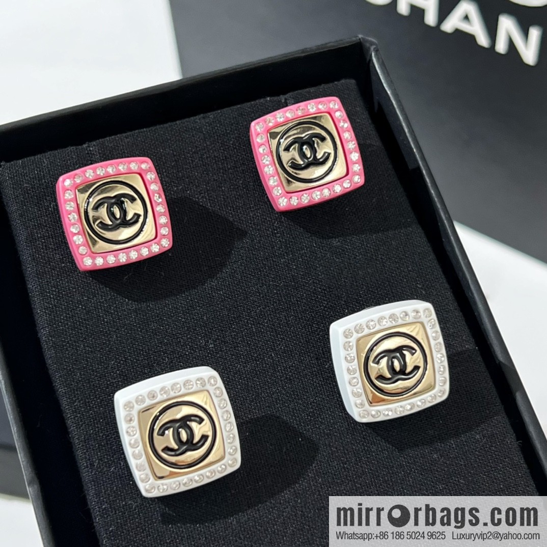 New ☑️ CHANEL Chanel double c acrylic stud earrings