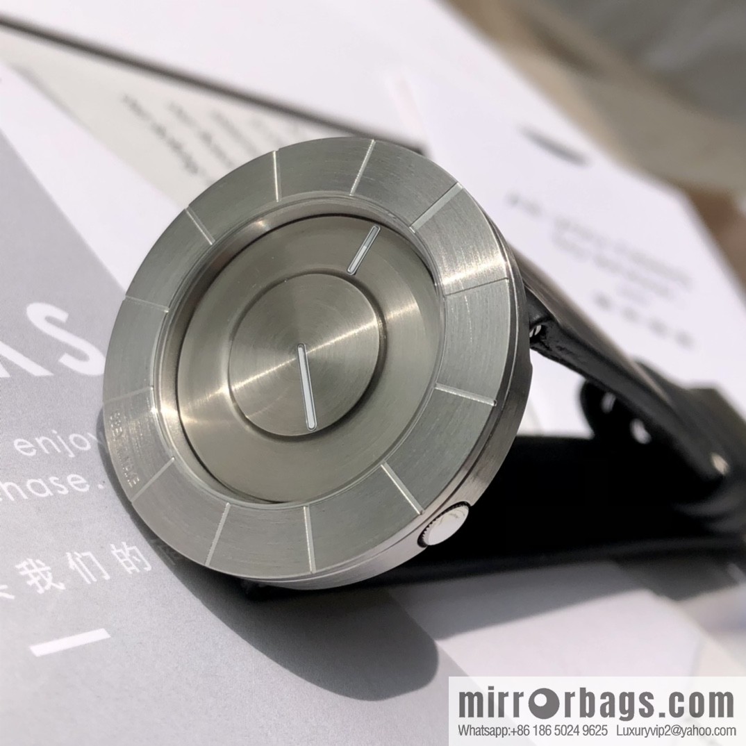 Issey Miyake! Original order quartz watch