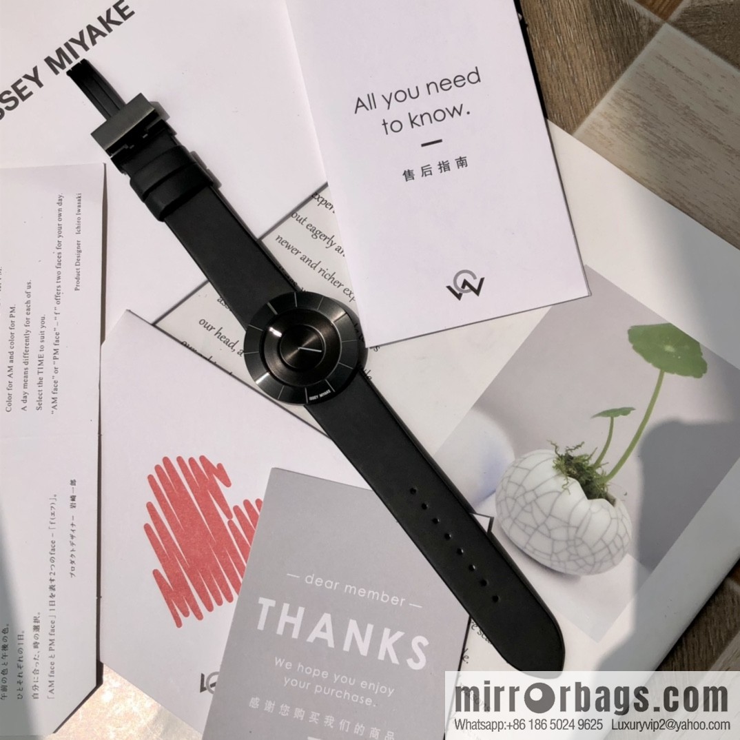 Issey Miyake! Original order quartz watch