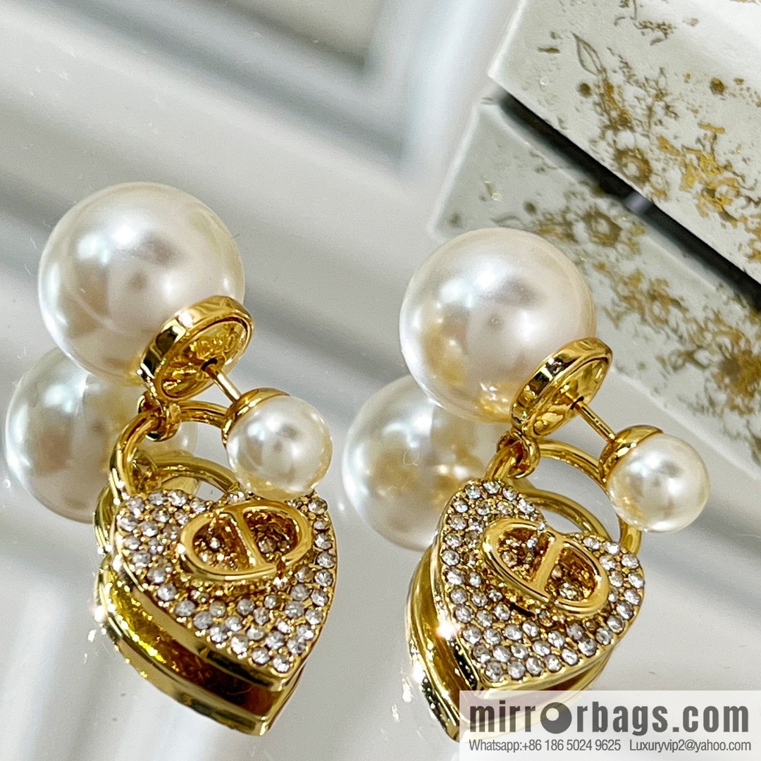 New ☑️ DIOR Dior CD full diamond peach heart size pearl stud earrings