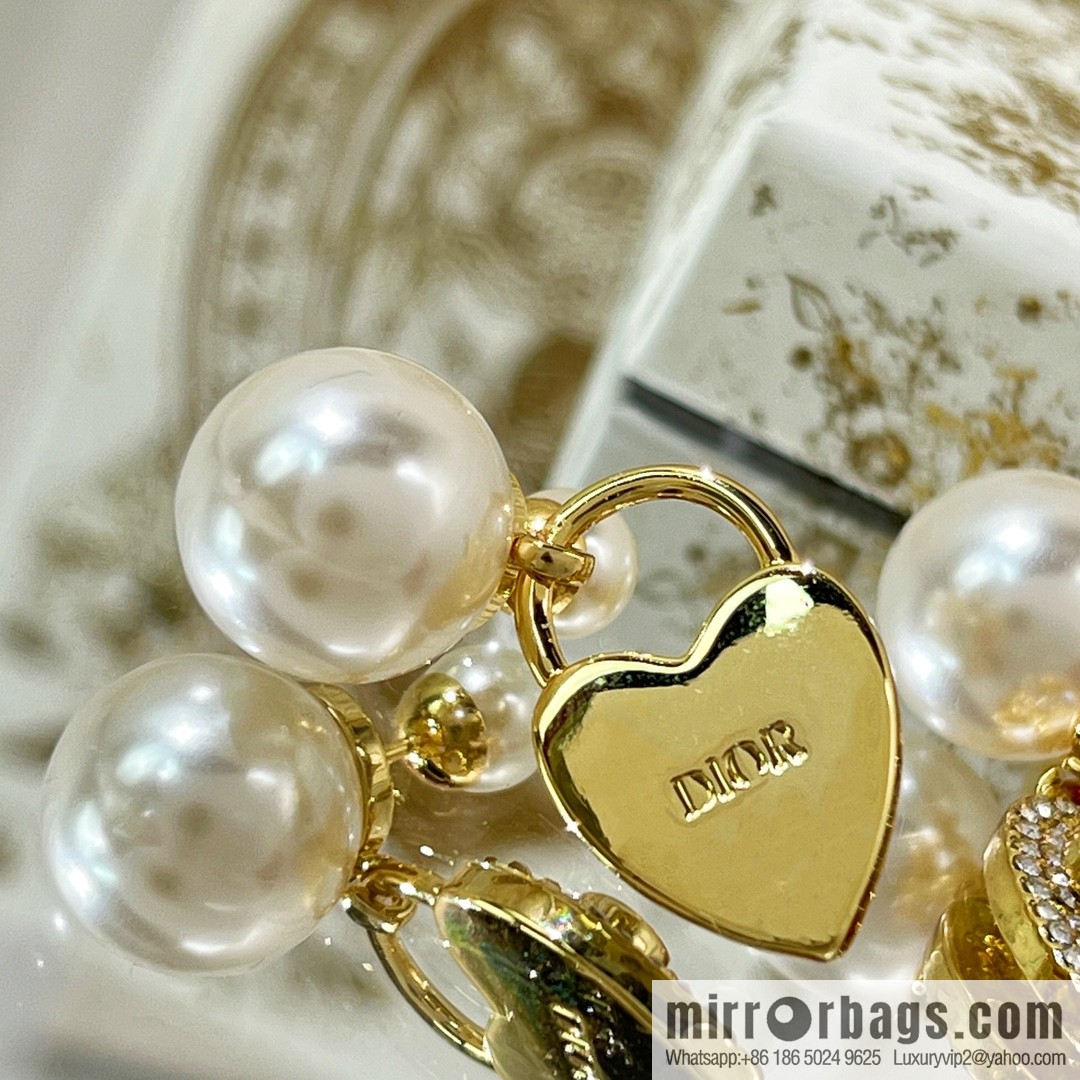 New ☑️ DIOR Dior CD full diamond peach heart size pearl stud earrings