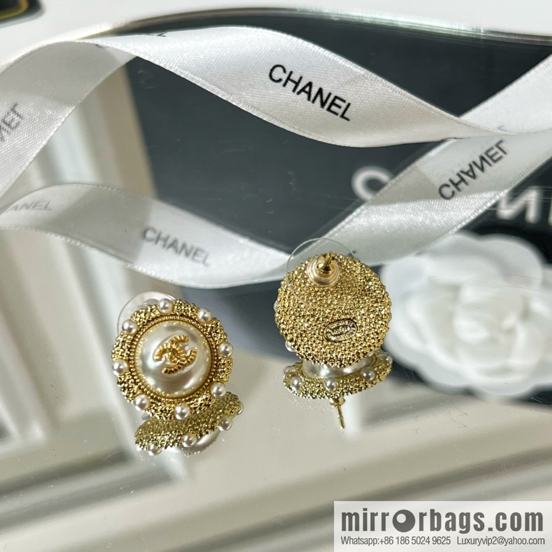 New ☑️ CHANEL Chanel round double c pearl stud earrings