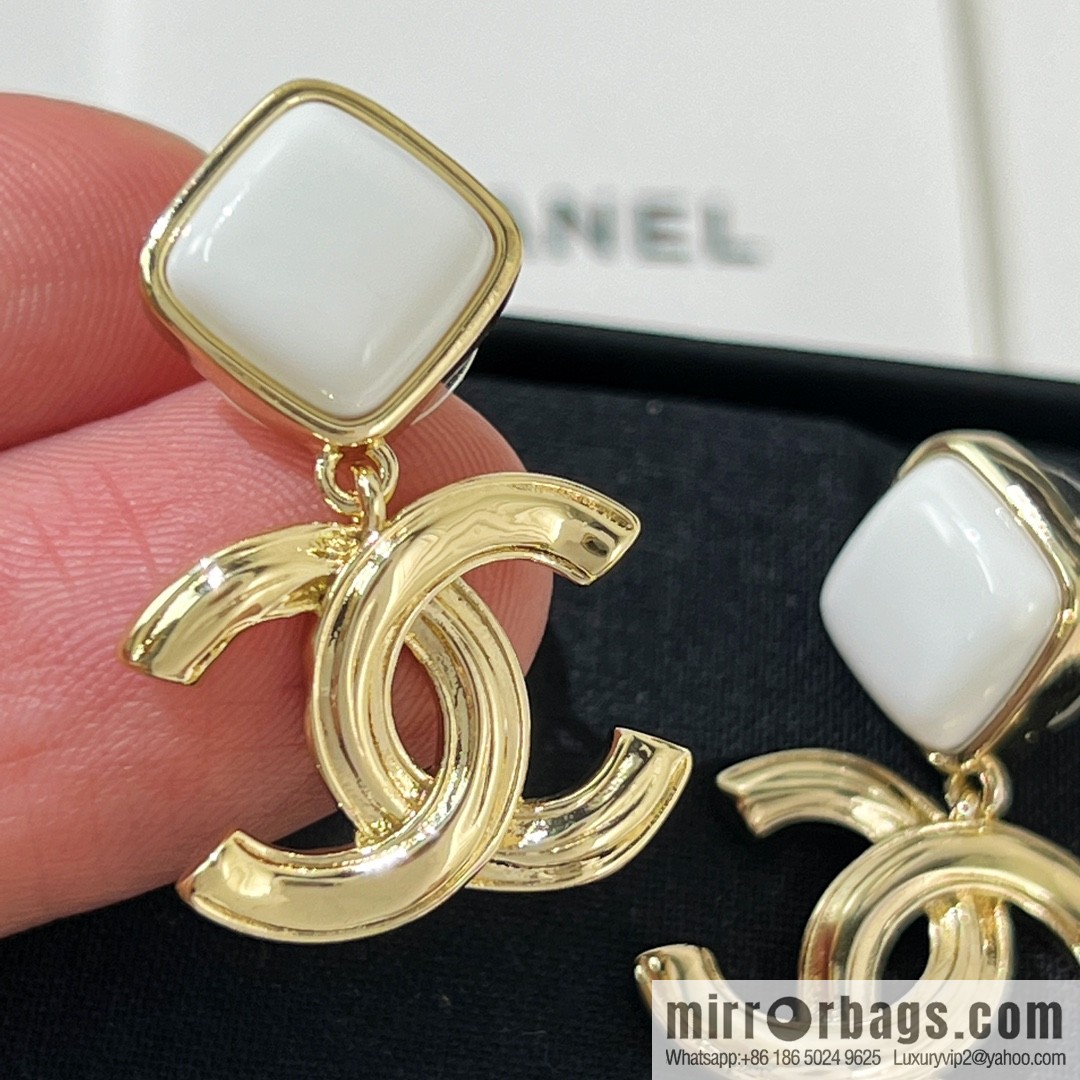 New ☑️ CHANEL Chanel double c white rhombus, stud earrings