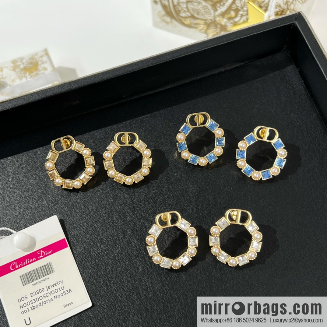 New ☑️ DIOR Dior CD square diamond stud earrings