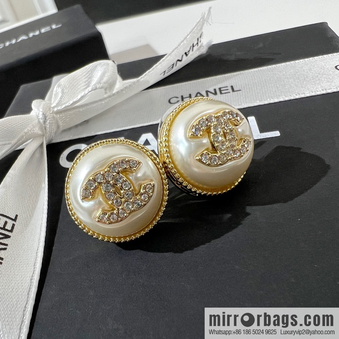 New ☑️ CHANEL Chanel double c round stud earrings