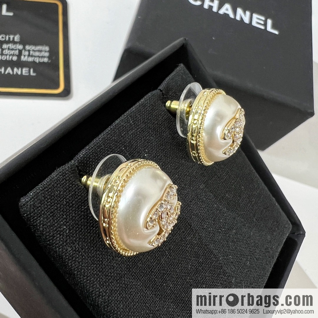 New ☑️ CHANEL Chanel double c round stud earrings