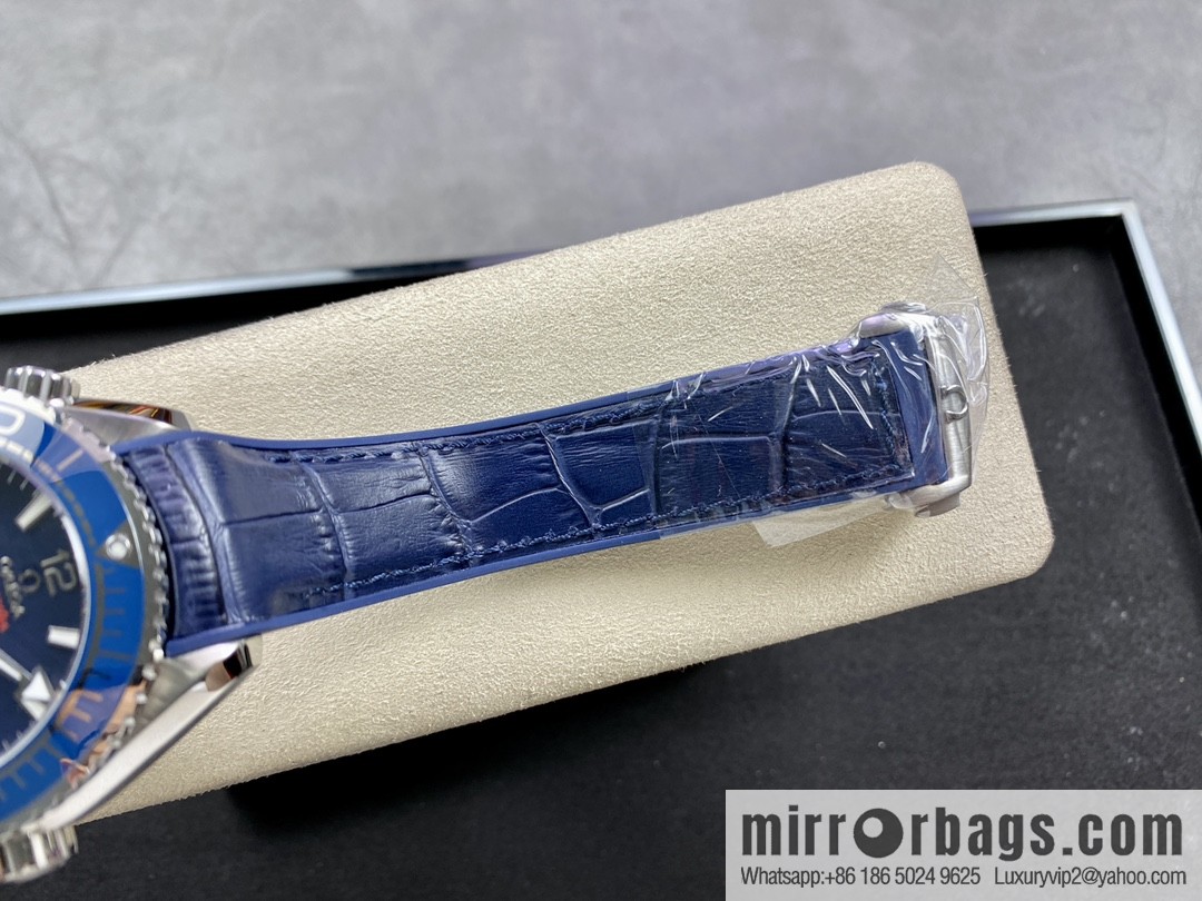 Omega, Ocean Cosmos Timepiece Hippocampus 600-meter series automatic mechanical men's watch is equipped with a stable 8900 movement