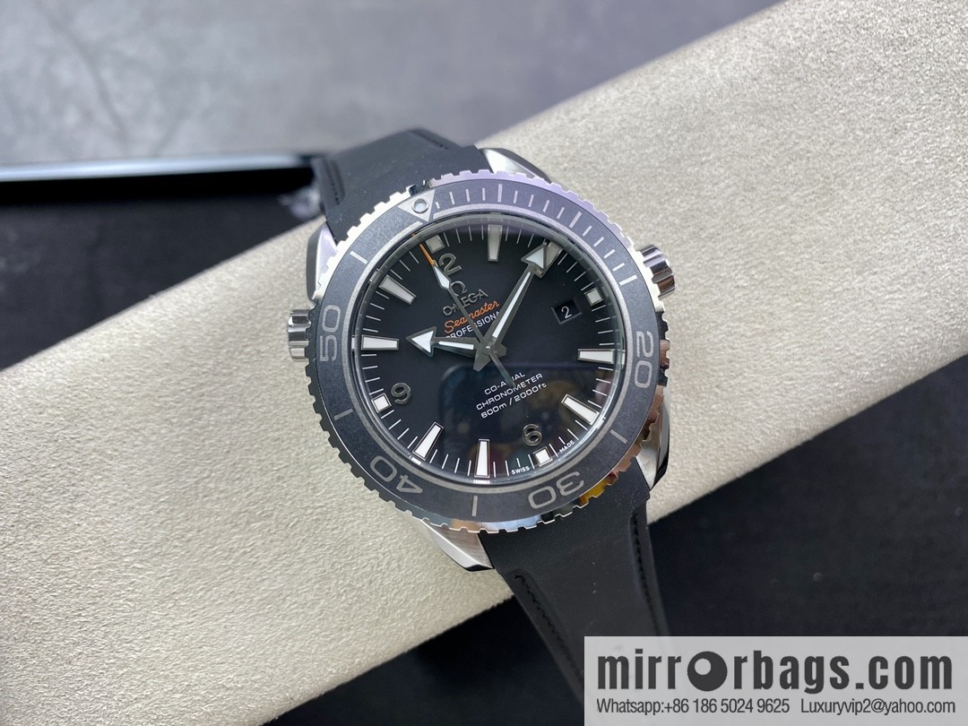 Omega, Ocean Universe 600 meters, Seamaster 600 meters series is equipped with a stable 8500 movement automatic mechanical men's watch