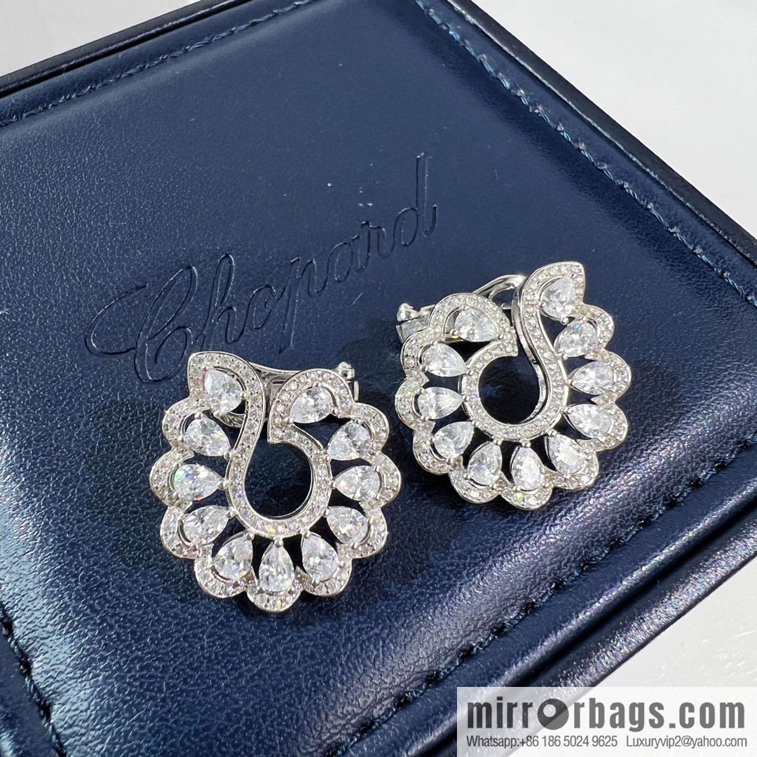 Chopard PRECIOUS LACE VAGUE lace necklace earshot