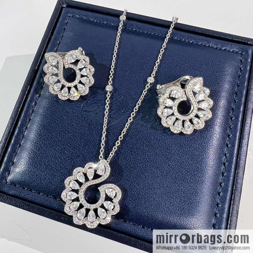 Chopard PRECIOUS LACE VAGUE lace necklace earshot