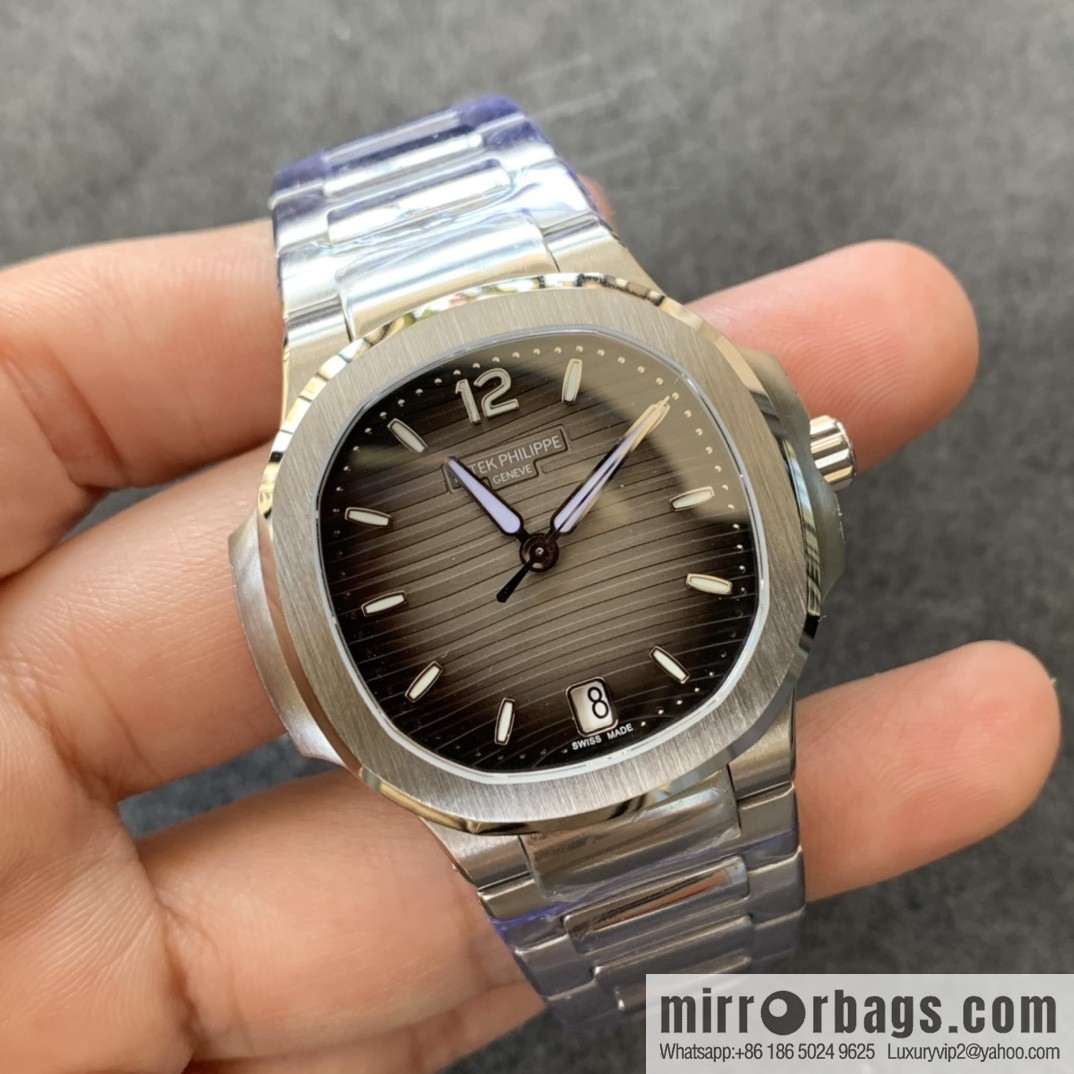 Patek Philippe Sports Elegance Series Nautilus Women's 7118 Model 1. New Customized Edition Cal.324SC Integrated Self-winding Movement