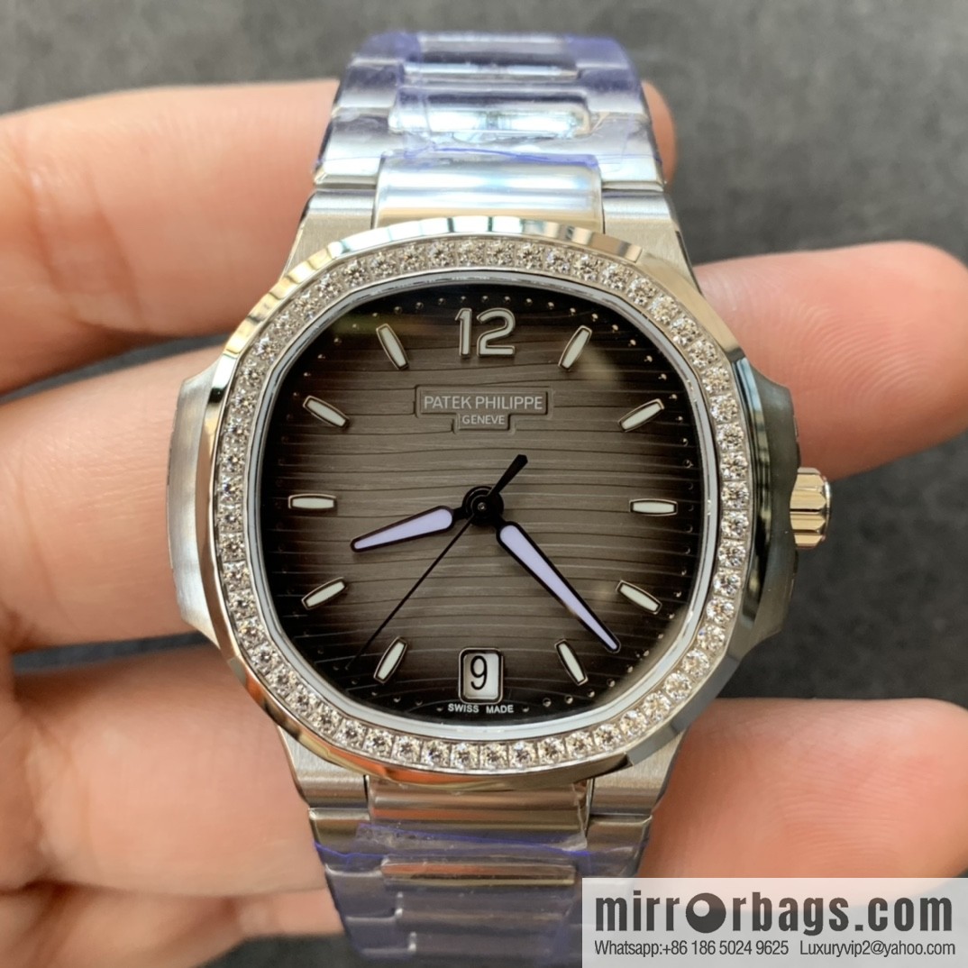 Patek Philippe Sports Elegance Series Nautilus Women's 7118 Model 1. New Customized Edition Cal.324SC Integrated Self-winding Movement