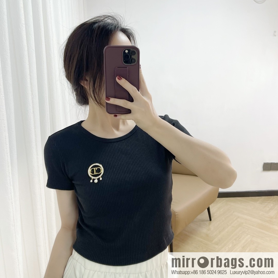 New ☑️ DIOR Dior CD pearl brooch
