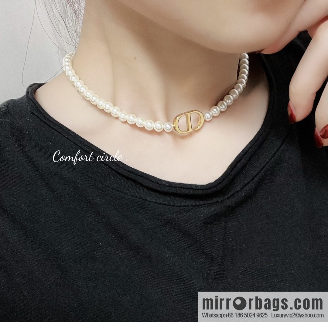 New ☑️ DIOR Dior CD pearl necklace