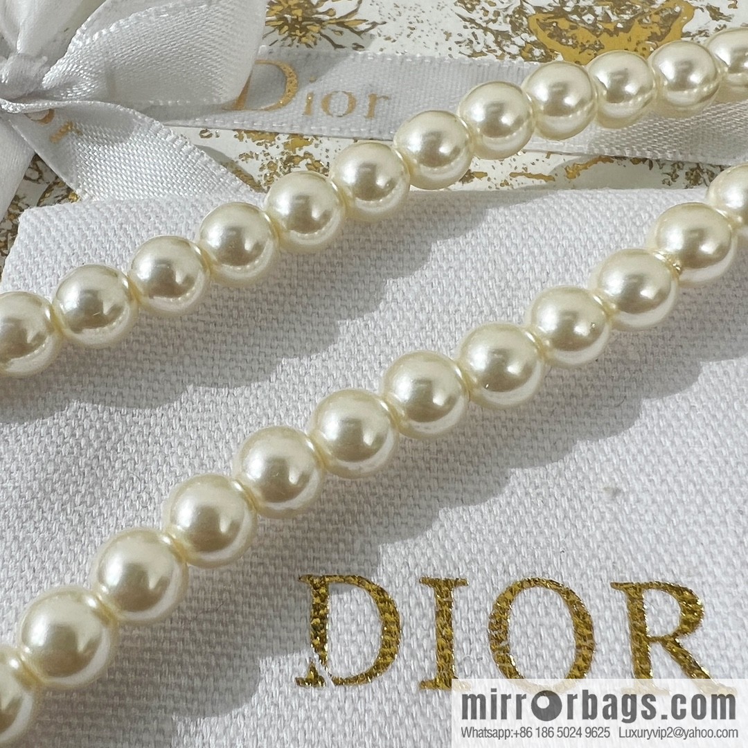 New ☑️ DIOR Dior CD pearl necklace