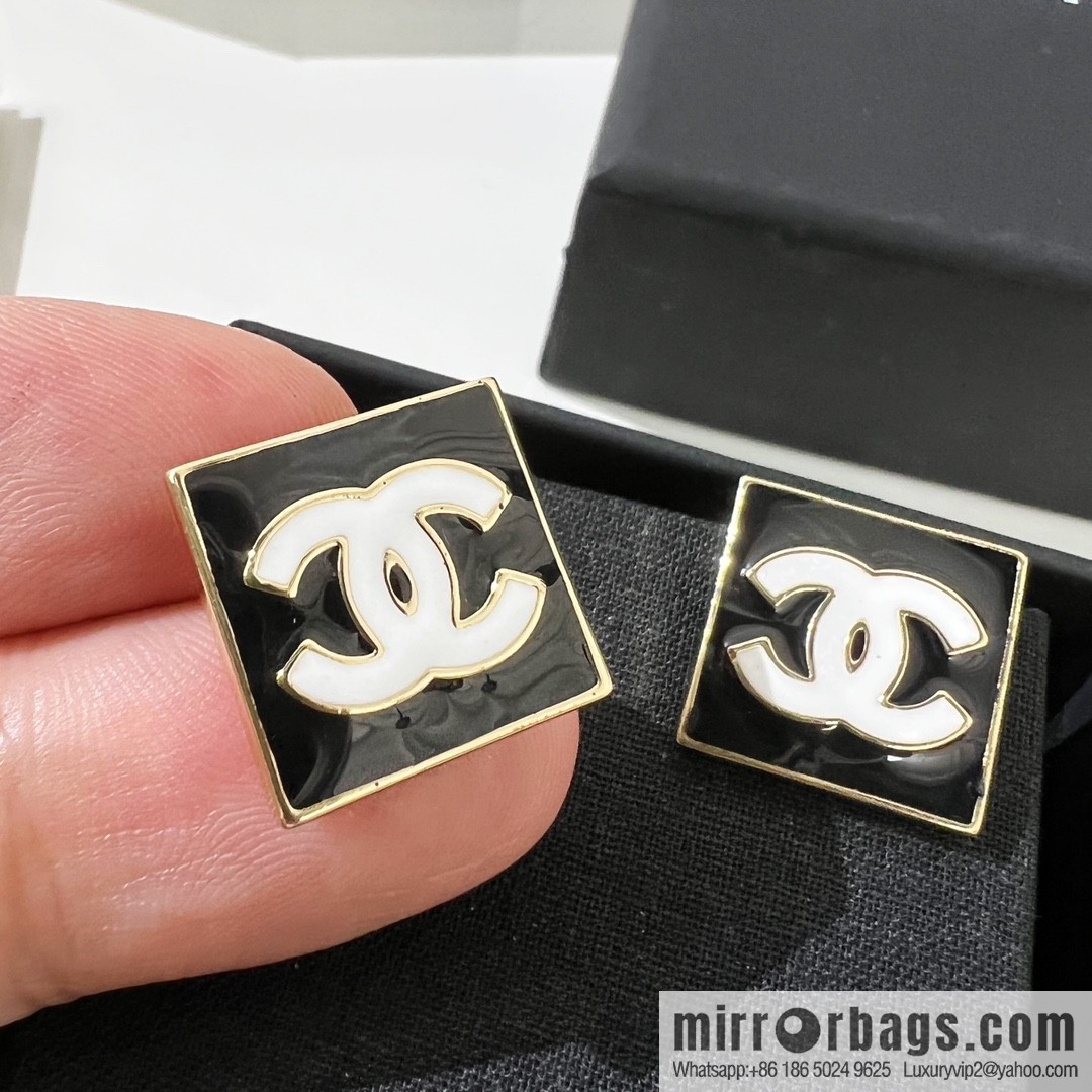 New ☑️ CHANEL Chanel double c square stud earrings