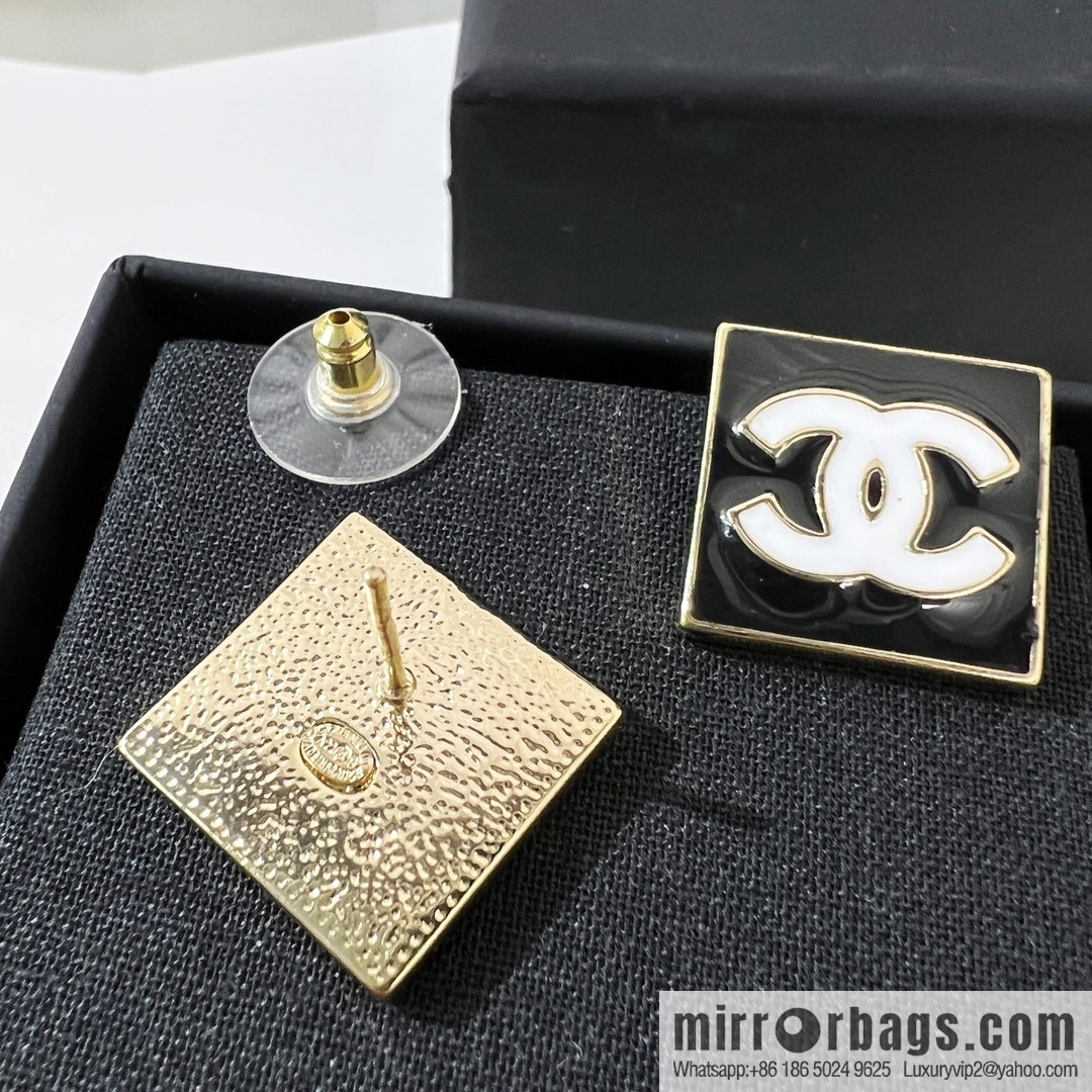 New ☑️ CHANEL Chanel double c square stud earrings