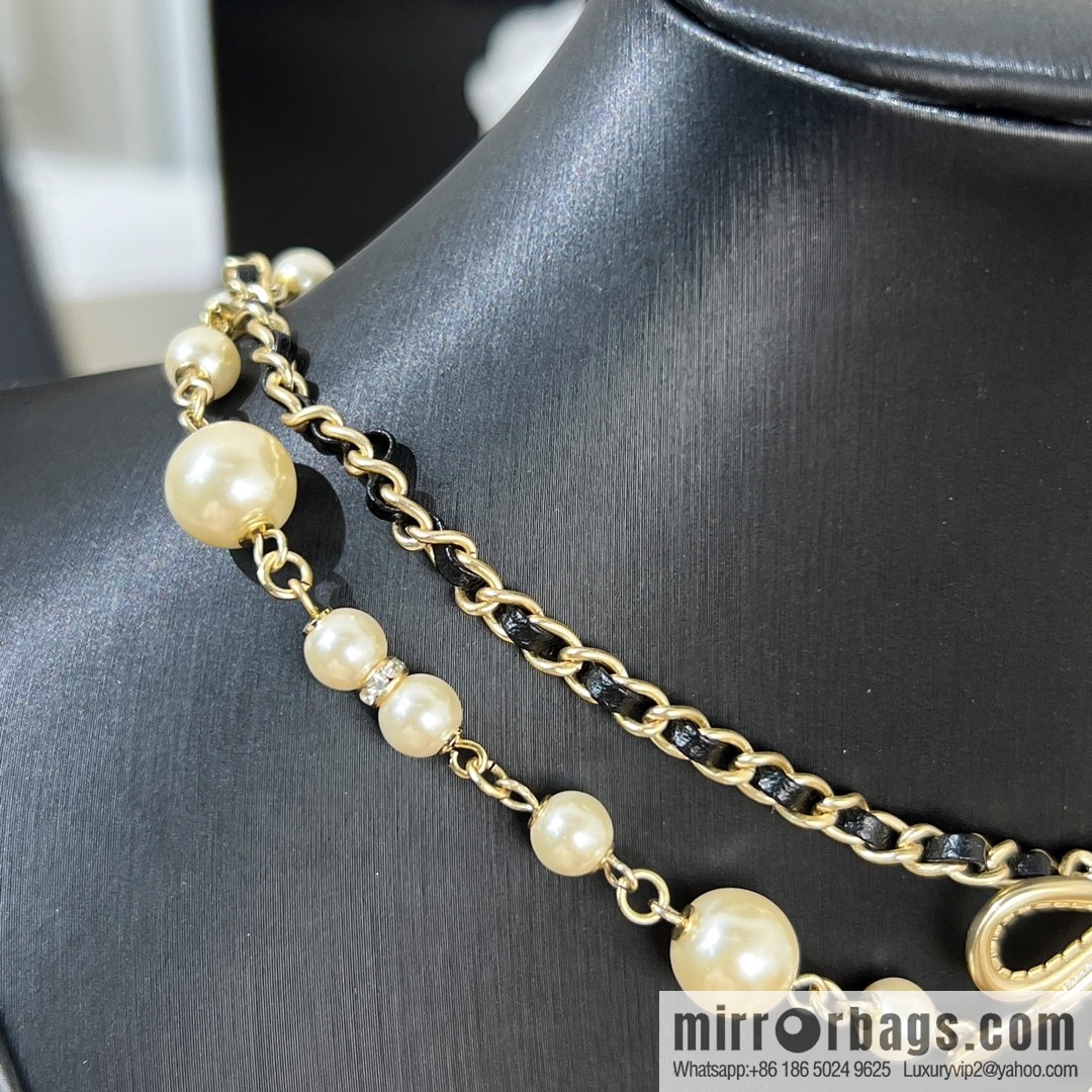 New ☑️ CHANEL Chanel Double C Bow Double Pearl Necklace