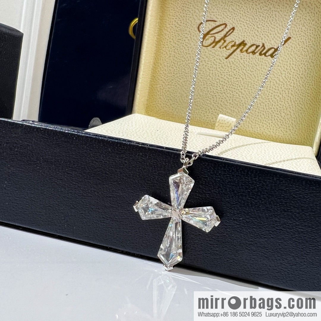 GRAFF Full Diamond Cross necklace