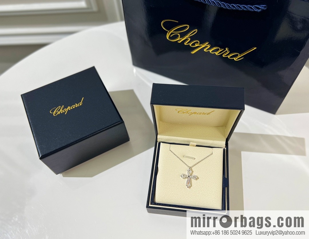 GRAFF Full Diamond Cross necklace