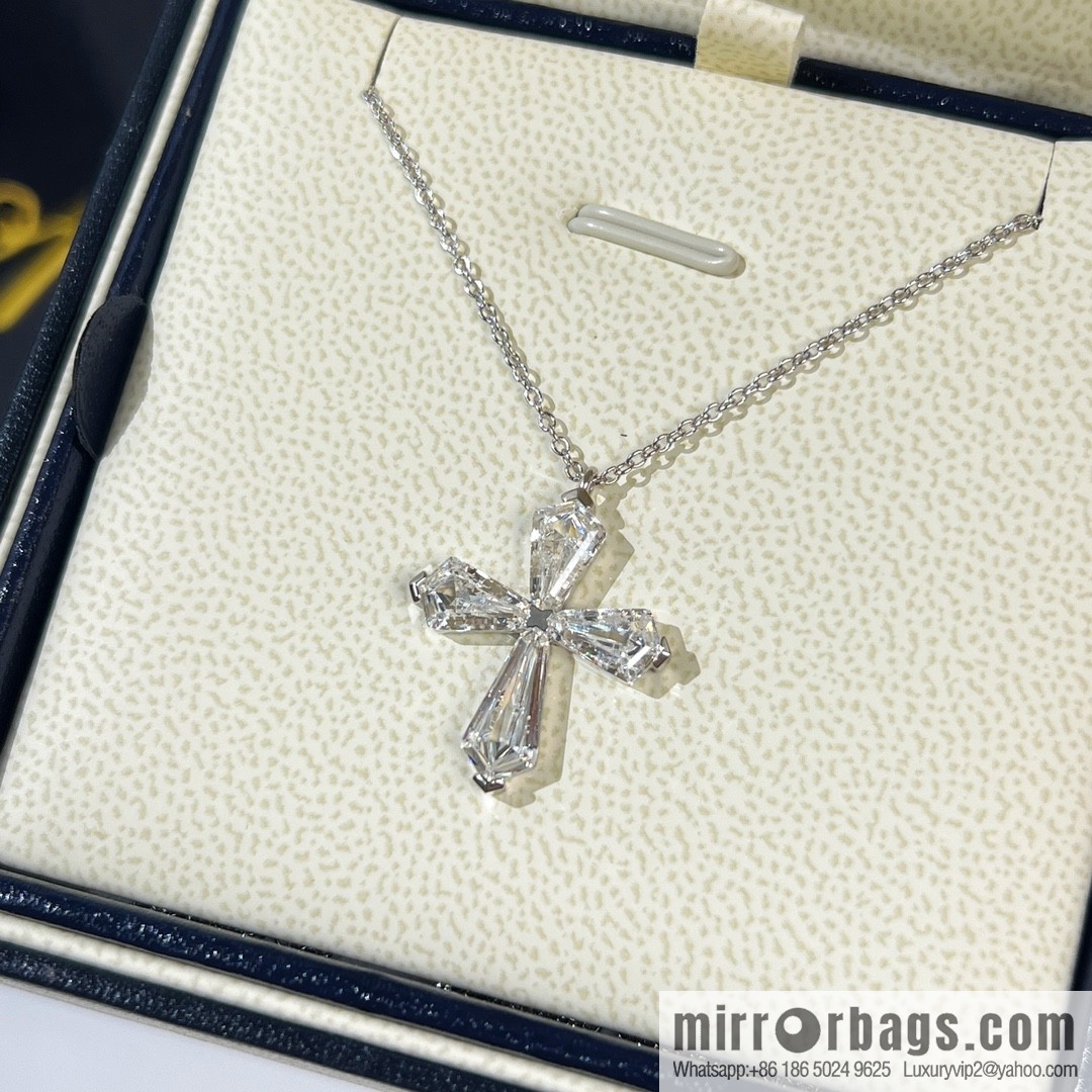 GRAFF Full Diamond Cross necklace