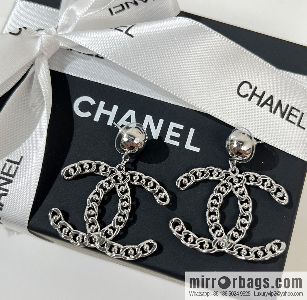 New ☑️ CHANEL Chanel double c hollow stud earrings